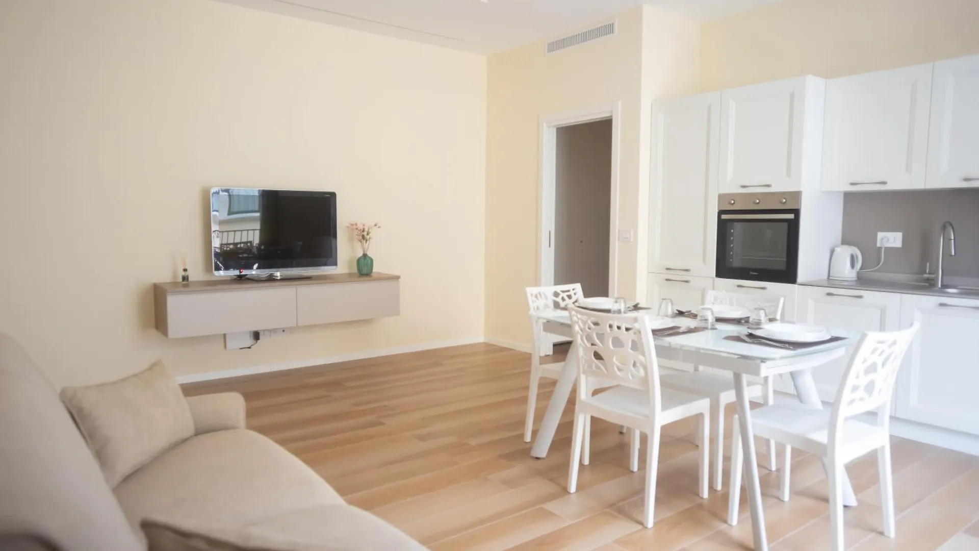 Dimora Amelia Luxury Apartments Bitonto 0*,